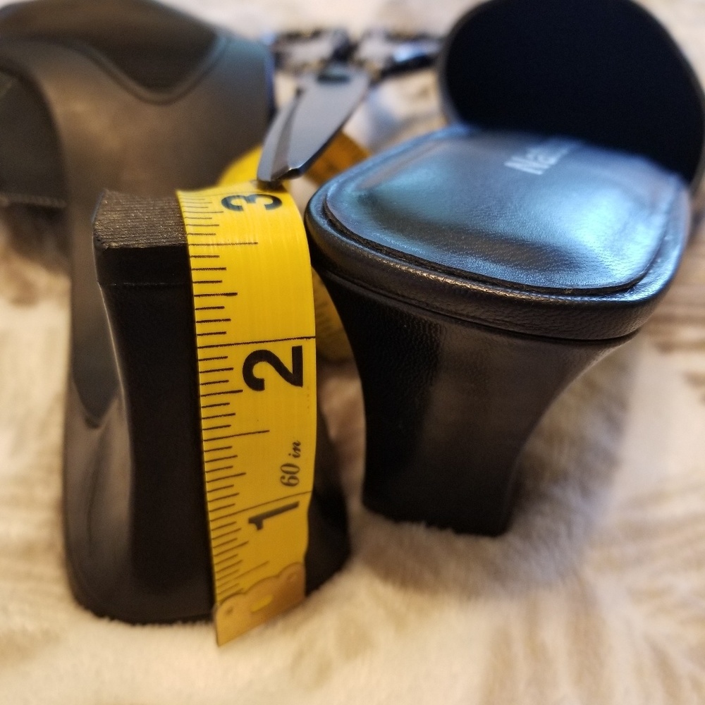 Naturalizer Slides/Sandals - Picture 7 of 7